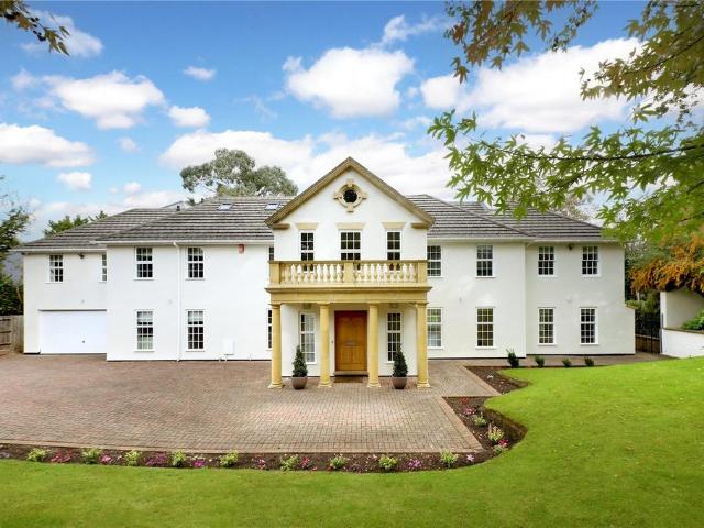 Sunningdale, Berkshire, SL5 6 bed detached house to rent £11,000 pcm £2,538 pw