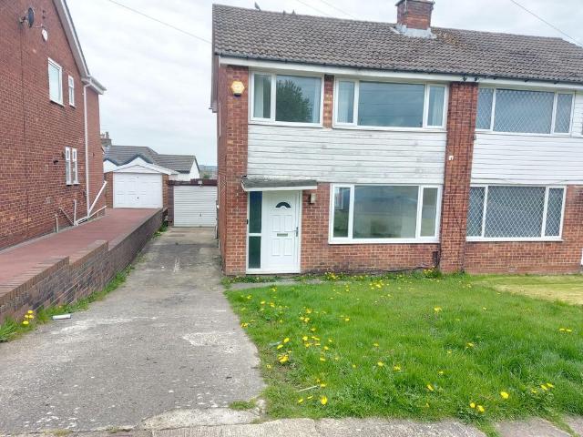 Sunningdale, Bradford, BD8 3 bed semi detached house to rent £1,095 pcm £253 pw