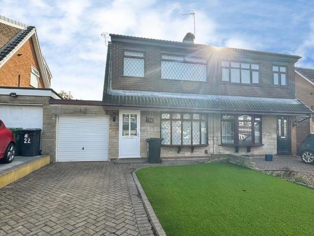 Sunningdale Close, Burtonwood. 3 bed semi detached house to rent £1,200 pcm £277 pw