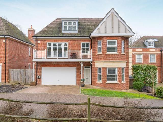 Sunningdale Heights, Sunningdale 5 bed detached house to rent £16,000 pcm £3,692 pw