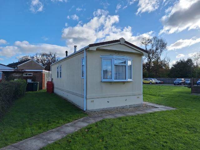 Sunningdale, Mobile Home Park, Colden Common, Winchester SO21, 1 bed detached house to rent, £795 pcm | PrimeLocation