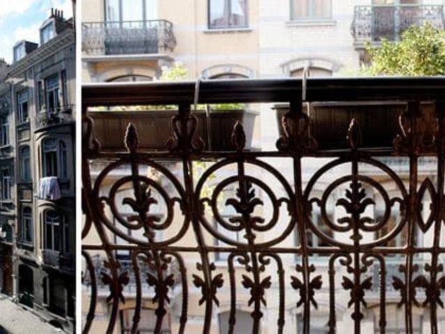 Sunny 1 BR apartment with balcony in St Gilles