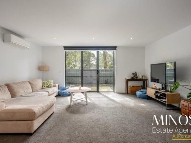 Sunny 2 Bed Apartment South Morang