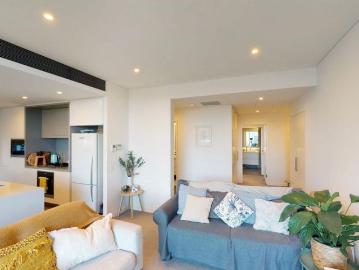 Sunny 2 bed bedroom Harold Park with Lifestyle and Private