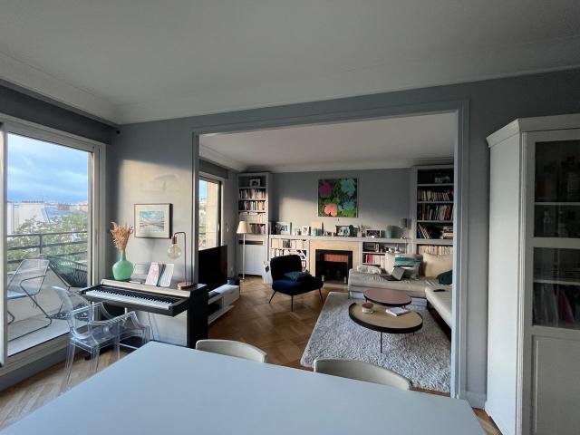 Sunny 2 bedroom and 1 living room apartment large terraces in sought after Auteuil district, Paris Amsterdam Apartments for Rent