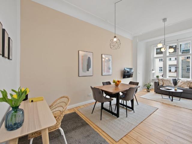 Sunny 2 room flat in the heart of Pankow, Berlin Amsterdam Apartments for Rent