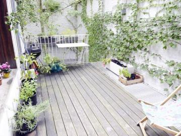 Sunny 2BR Duplex with Garden & Terrace in St Gilles