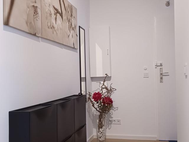 Sunny 2nd floor with balcony and bathtub, Berlin Amsterdam Apartments for Rent