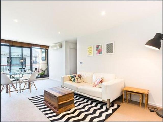 Sunny Two Bedroom Apartment in the Heart of Windsor | Besser+Co