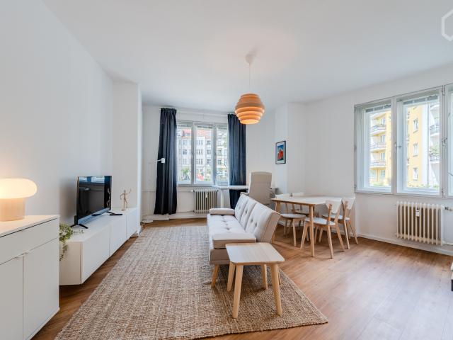 Sunny Two Room Apartment in Cozy Neighborhood
