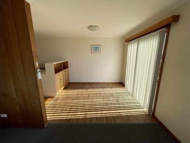 Sunny unit with amazing views!