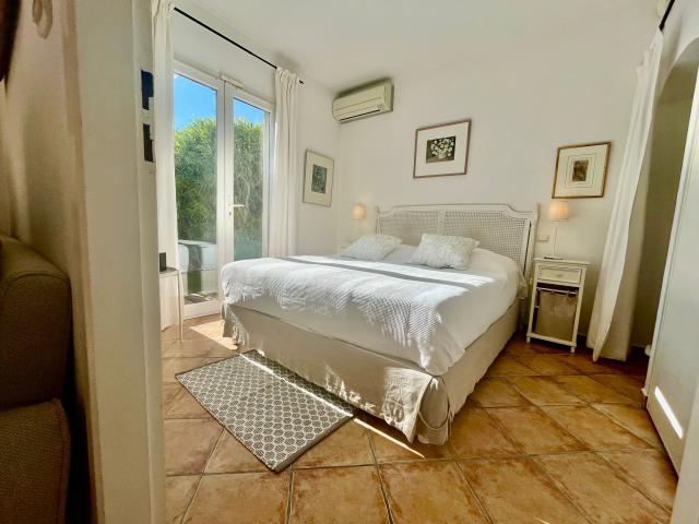 Sunny village house with garden near Ste.Maxime near beaches