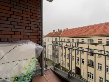 Sunny, airy and quiet duplex with balcony in the heart of Köpenick, Berlin Amsterdam Apartments for Rent