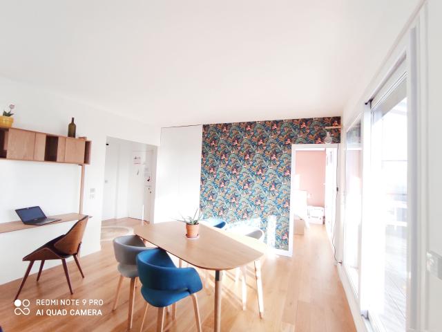 Sunny and cheerful apartment with large terrace