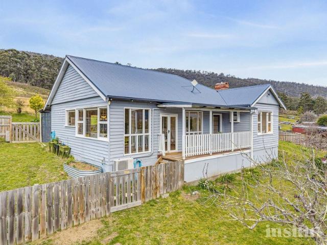Sunny and Warm Character Cottage