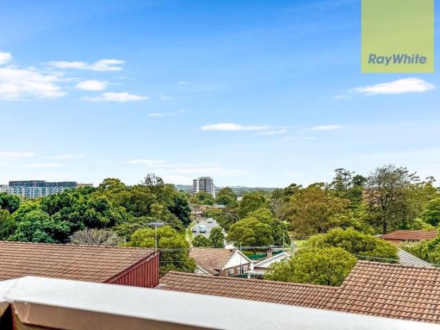 Split Level Apartment | Ultra Convenient Location
