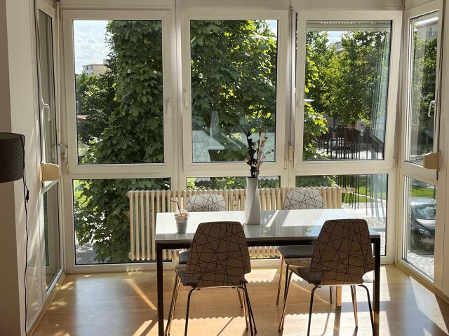 Sunny apartment in a very central location, fantastic view, close to metro, Berlin Amsterdam Apartments for Rent