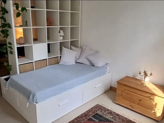 Sunny apartment in a Gründerzeit building, Prenzlauer Berg