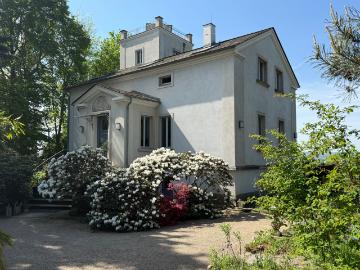 Sunny apartment in a prime location on Dresden's Elbe hillside