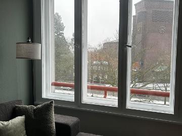Sunny & Beautiful 2 Room Apartment – Quiet and Well Connected, Berlin Amsterdam Apartments for Rent