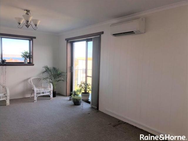 Sunny Bellerive unit with Views