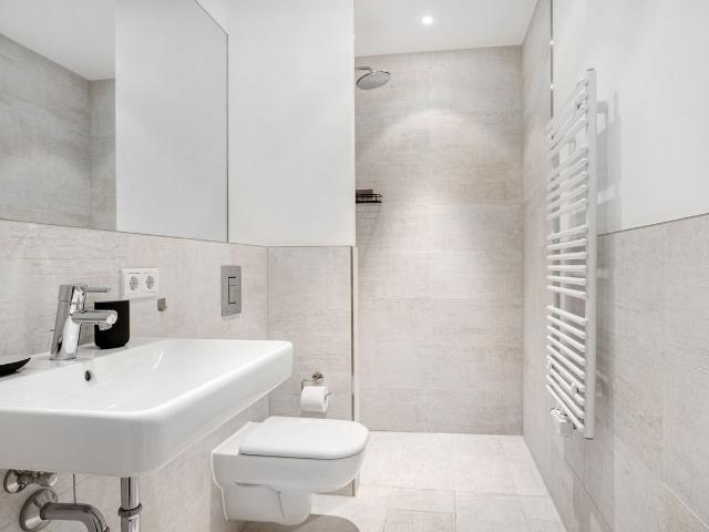 Sunny Charlottenburg 2BR in quiet area near Kurfürstendamm, Berlin Amsterdam Apartments for Rent