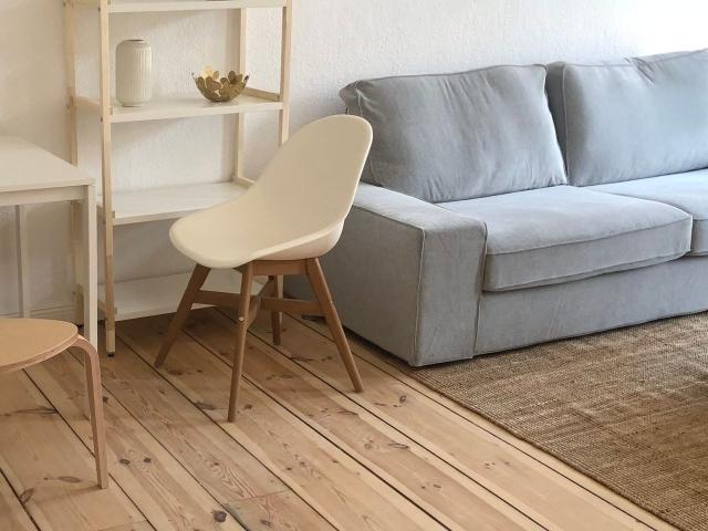 Sunny, Comfy 2 Room Neukölln Apartment with Balcony Near the U Bahn, Berlin Amsterdam Apartments for Rent