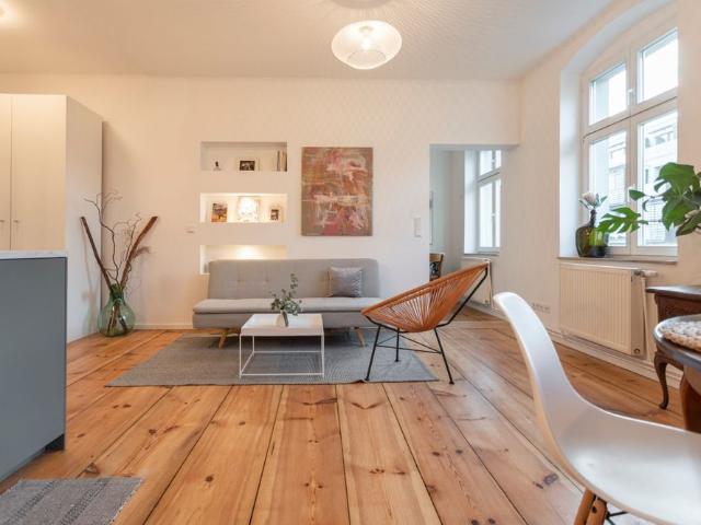 Sunny design apartment. Best location