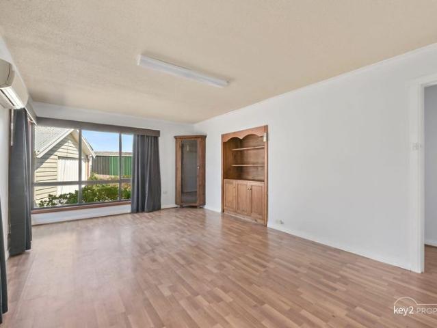 SUNNY FAMILY HOME