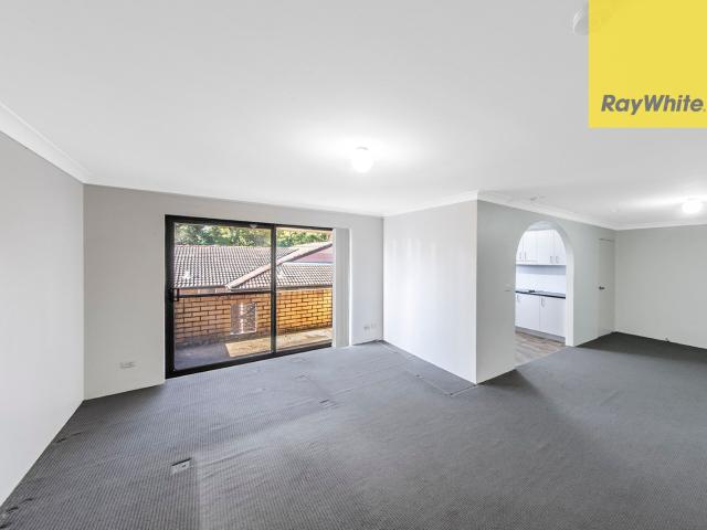 SUNNY FIRST FLOOR UNIT