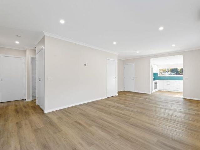 Sunny, fully refurbished 3 bedroom unit in Narooma