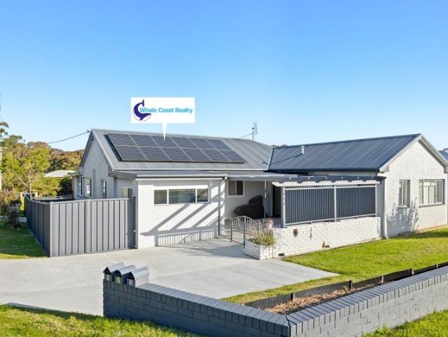 Sunny, fully refurbished 3 bedroom unit in Narooma