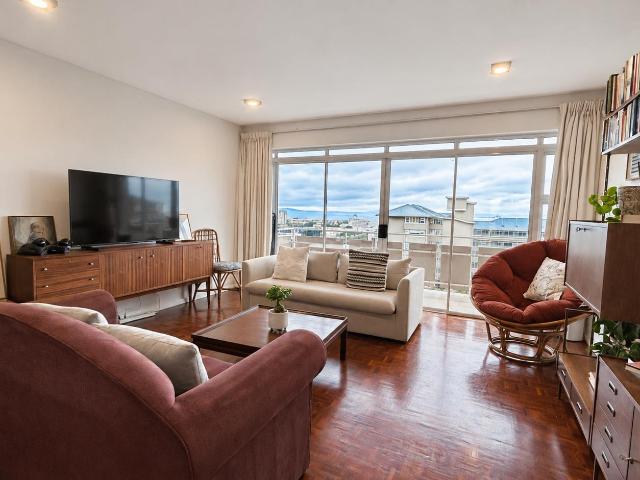 SUNNY FURNISHED GREEN POINT APARTMENT WITH POOL AND VIEWS