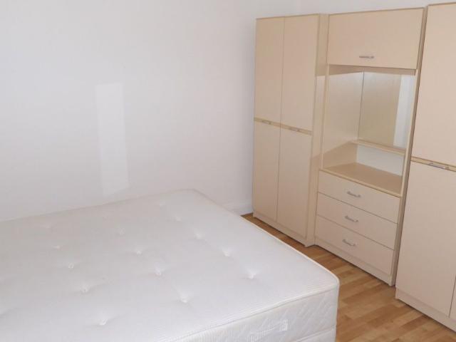 Sunny Gardens Road, London NW4, Terraced house to rent, £875 pcm | PrimeLocation