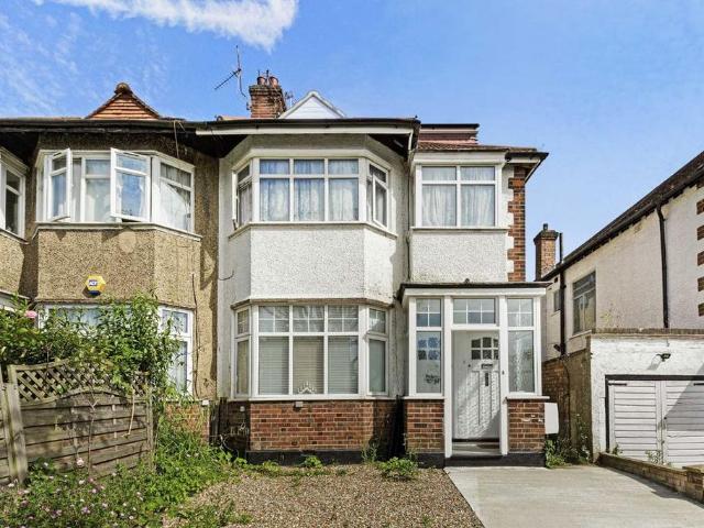 Sunny Hill, London NW4 3 bed flat to rent £2,250 pcm £519 pw