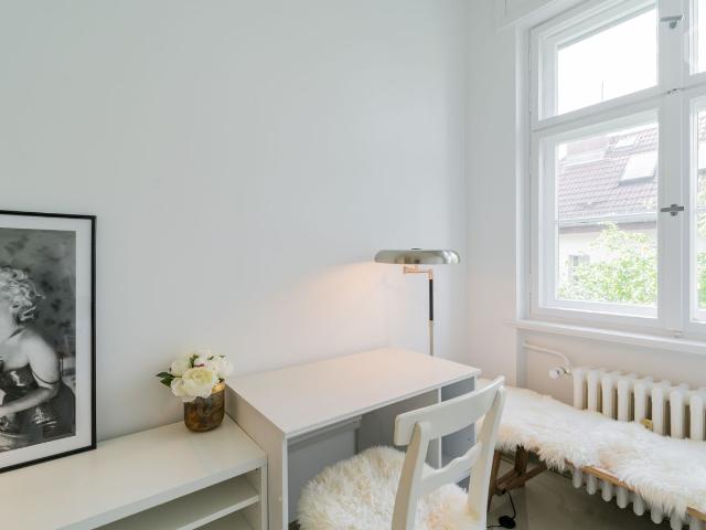 Sunny large apartment in Lichterfelde West near FU Berlin and S Bahn S1, Berlin Amsterdam Apartments for Rent