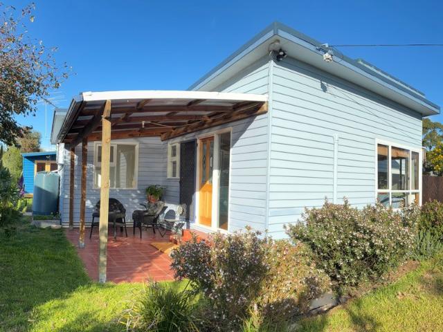 Sunny living at Southern Beaches!