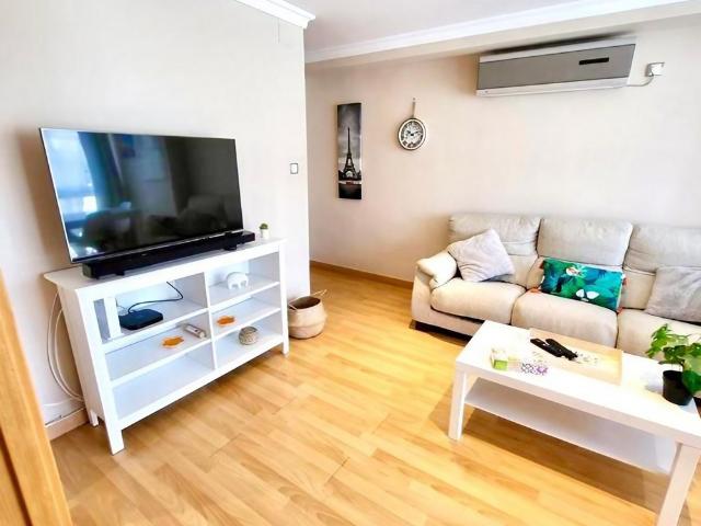 Sunny Málaga Pad – Walk to Everything!