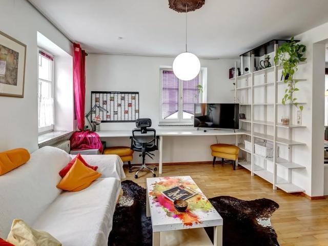 Sunny, nicely furnished apartment with storage room