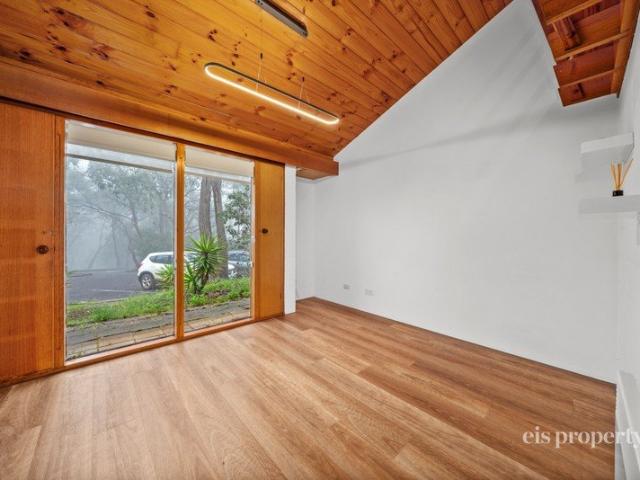 Sunny One Bedroom Unit