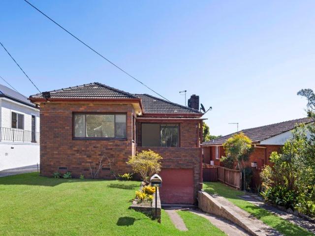 Sunny Plateau property with exceptional scope to create your future