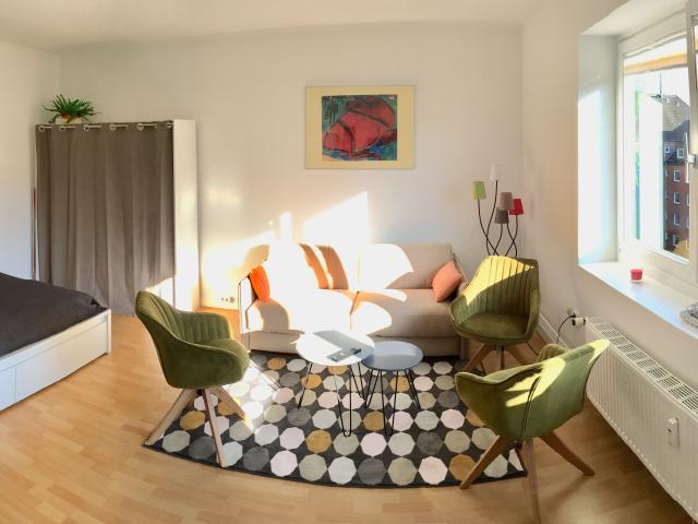 Sunny quiet apartment in bourgeouis Hoheluft West, Hamburg