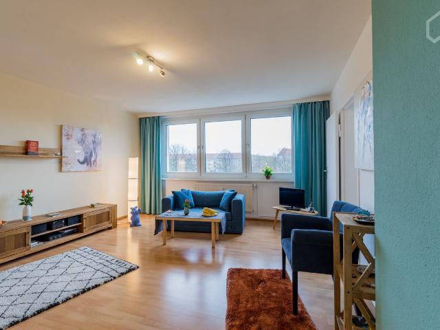 Sunny & quiet flat with free view over the river and park. Lots of Cafes and Restaurants nearby Berlin Amsterdam Apartments for Rent