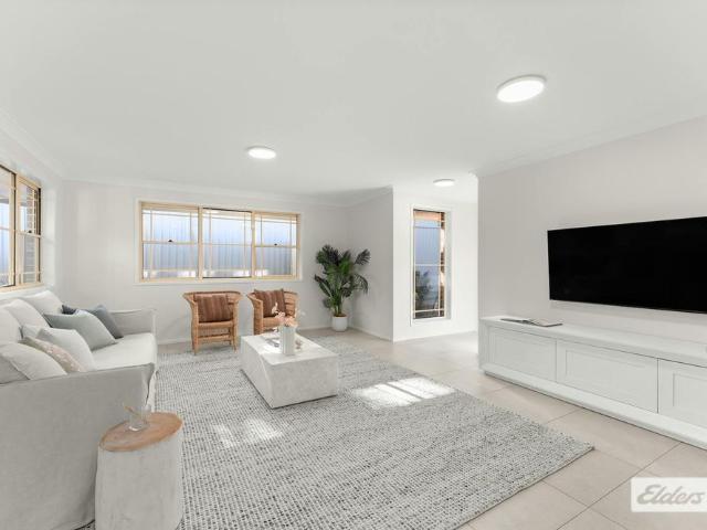 Sunny Single Level Villa/Duplex