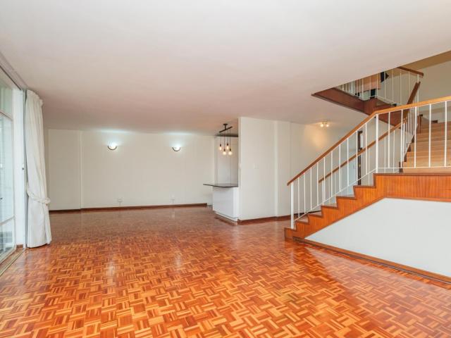 Sunny, Spacious and Secure 3 Bedroom Duplex Apartment in Bryanston