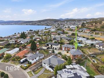 Apartment for sale in Tranmere, Hobart