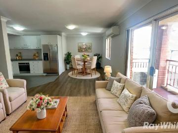 Sunny Split Level 2 Bedroom Unit in Camperdown!
