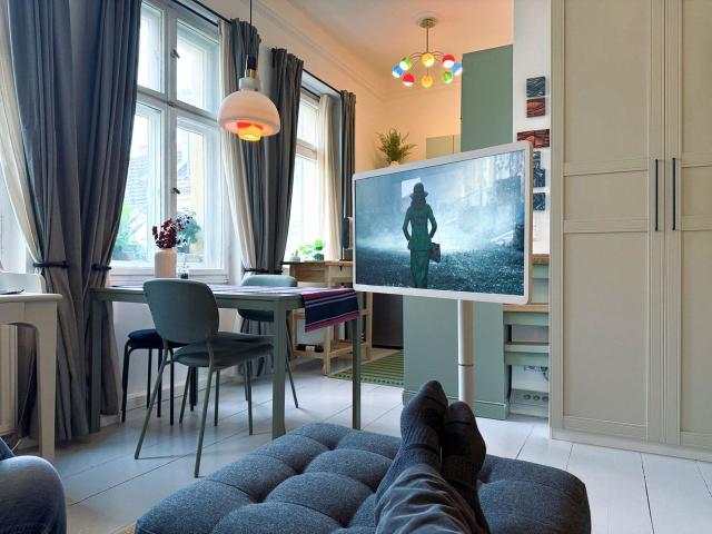 Sunny Studio 4th Floor lift, new remodeled and furnished in Prenzlauerberg, Berlin, Berlin Amsterdam Apartments for Rent