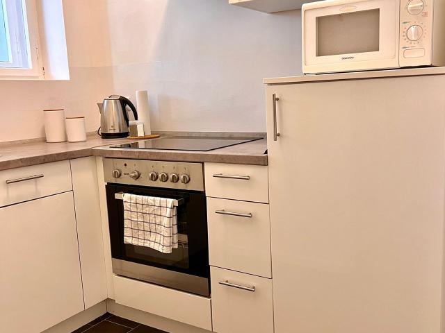 Sunny studio apartment Neukölln, Berlin Amsterdam Apartments for Rent