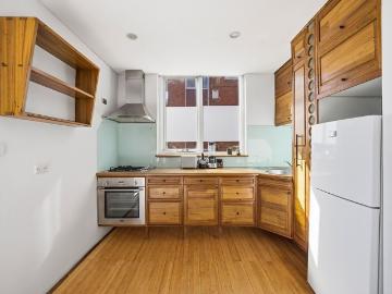 Sunny Studio Apartment in Sought After North Avalon